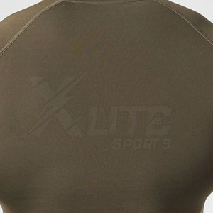 T-shirt de compression sportif confortable et léger à coupe ajustée, en tissu extensible, séchage rapide, écologique, pour activités de fitness - Product Image 5