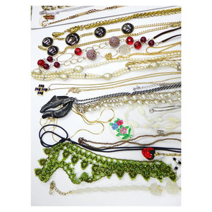 Chaîne à breloques de qualité exceptionnelle à prix splendides, lot de 50 articles d'occasion assortis, style décontracté, collier tendance pour femme, fabriqué en Chine - Product Image 1