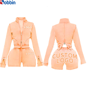 Conjunto de 2 Piezas para Mujer, Top Corto con Cierre Frontal y Trasero, Cuello Alto, Estilo Vintage, Lavado Ácido, con Logotipo Personalizado, Pantalones Cortos, Superventas - Product Image 3