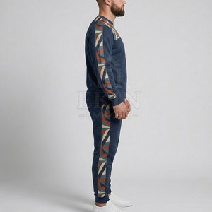 Ensemble de survêtement confortable à imprimé sérigraphié pour hommes, léger et à coupe décontractée pour un usage quotidien - Product Image 5