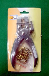Pince à œillets DK-1003D avec perforateur et 100 œillets - Product Image 1