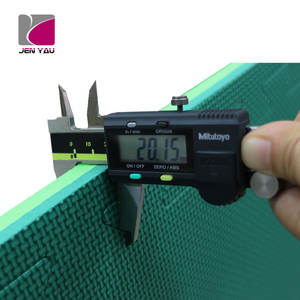 Colchoneta Profesional para Gimnasio de Combate, 20 mm de Grosor, Espuma con Textura Cruzada, Certificación ASTM EN71 UKAS - Product Image 4