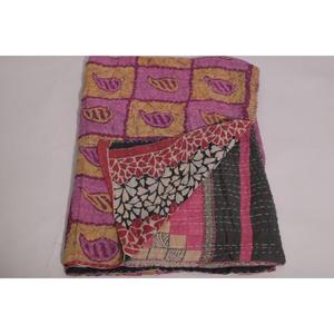 ผ้าห่มคันธาทำมือจากอินเดีย ลายดอกไม้สไตล์วินเทจ ผ้าฝ้ายโบโฮ ผ้าคลุมเตียงแบบสองด้าน ผ้าห่มตกแต่งบ้าน - Product Image 6