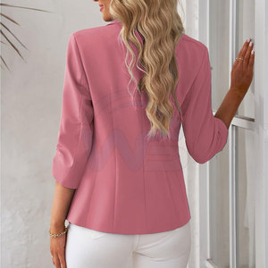 Blazer de qualité supérieure pour femmes, vêtement de mode avec col cranté, fermeture à boutons et coupe confortable - Product Image 5