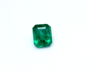 Vente en gros GEMS INTERNATIONAL Émeraude Verte Naturelle Certifiée IGI 2,48 Carats Coupe Octogonale Facettée 8,5x7x5mm Pierre Libre Non Montée - Product Image 2