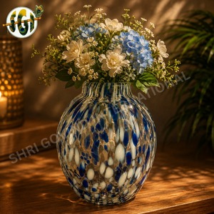 Maceta Decorativa Hecha a Mano para el Hogar y el Jardín - Product Image 3