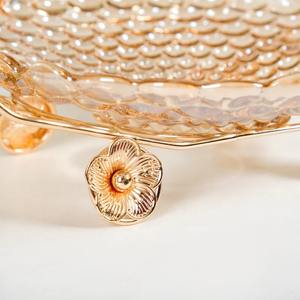 ชามแก้วดีไซน์หรูหราพร้อมฐานและหูจับสีทอง ลวดลายดอกไม้ เหมาะสำหรับตกแต่งบ้านและเสิร์ฟของว่างสำหรับแขก - Product Image 2