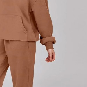 Survêtement court à capuche pour femme, entièrement personnalisé, en molleton écologique, qualité supérieure, best-seller, vente en gros - Product Image 2
