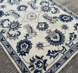 Tapis KNOT RUG en laine tuftée à la main, haute qualité, motif floral moderne, fait main, écologique, pour salon, chambre d'enfant, hôtels, bureau - Product Image 3