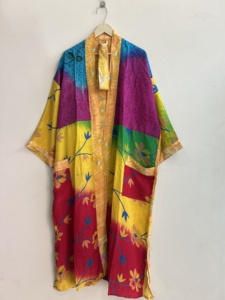 Kimono de Seda Sari Reciclado, Estilo Vintage, Bata Boho, Cubrebaño de Playa - Product Image 6