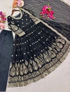 Vestido de fiesta negro de georgette sintético con bordado de lentejuelas, con falda y dupatta, listo para usar. - Product Image 4