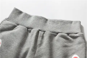 Shorts de sport d'été pour hommes en gros – Écologiques, séchage rapide, polyester/coton, couleur unie, poches latérales – Idéaux pour la gym, le basketball, la course et le fitness - Product Image 6