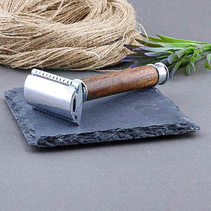 Juego de Afeitado Profesional de Acero Inoxidable de Alta Calidad para Hombre con Maquinilla de Afeitar de Doble Filo, Gel de Afeitar y Kit de Cuidado de la Barba - Product Image 3