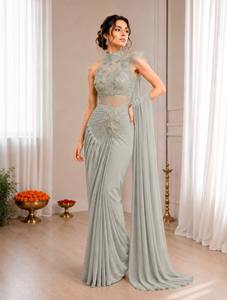 Robe indienne pakistanaise en soie crêpe de qualité supérieure, vert menthe, à deux pièces, brodée, longueur ras du sol, avec jupe plissée et châle, pour banquet - Product Image 1