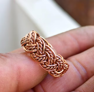 Bague magnétique en cuivre pur forgé à la main, motif double corde tressée, bijou de soulagement de la santé, vente en gros de qualité supérieure - Product Image 4
