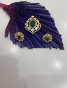 Ensemble de pendentifs de fiançailles en argent Amaira Jewels, doublet vert, collier plaqué or Polki blanc pour mariage, bijoux royaux traditionnels - Product Image 5
