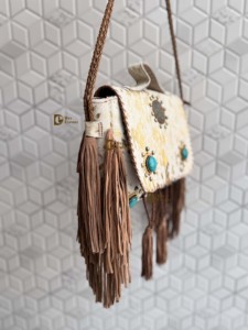 Bolso bohemio informal de piel para mujer, bolso de compras metálico con pelo en elegante acento de pelo sobre piel - Product Image 2