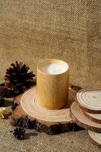 Vente en gros de bougies parfumées en bambou naturel, prix bas, bougies artisanales en pot. - Product Image 5