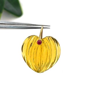 Colgantes de Corazón de Cuarzo Citrino Tallados a Mano con Aro Chapado en Oro – Suministros de Joyería DIY al por Mayor – Dijes de Piedra Doble - Product Image 1