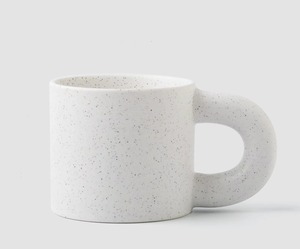 Mug à café mignon avec des motifs uniques qui rehaussent l'attrait visuel. Mug en céramique adorable, adapté aux boissons chaudes et froides. - Product Image 4