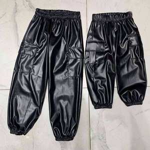 กางเกงขายาวผู้ชายหนัง PU สีสันตามสั่ง กันลม หนานุ่ม ทรงขากว้าง มีแถบข้าง เอวสูง ปิดด้วยเชือกผูก เหมาะสำหรับใส่เดินเที่ยว - Product Image 5
