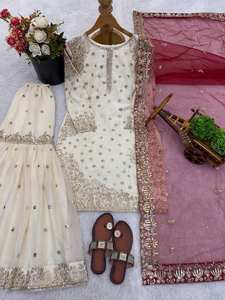 Ensemble de costume Gharara en soie Fendy pour femmes – Salwar Kameez avec broderies lourdes et sequins, et dupatta en tulle, idéal pour les mariages - Product Image 5