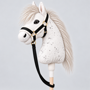 Cabresto versátil para caballo de juguete con tela suave, diseño seguro y un estilo encantador, diseñado para un juego cómodo y imaginativo con caballos. - Product Image 4