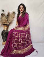 Saree Katun Tradisional Wanita India Warna Merah Dengan Pola Bordir Panjang Lantai Model Longgar Untuk Pernikahan Semua Musim