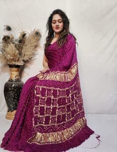 Traditional Indian Women's Cotton <b>Saree</b> <b>Red</b> With Embroidered Pattern Floor-Length Loose Fit For Wedding All Seasons - Product Image 6