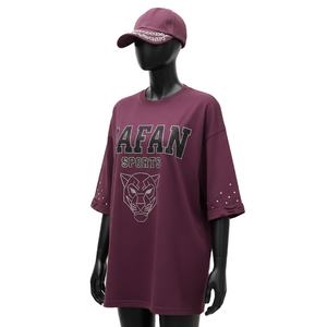 Camiseta Oversize para Mujer, Tela de Jersey de Algodón, Corte Holgado, Color Granate, con Pedrería, Logotipo Personalizado, Camisetas Oversize de Algodón para Mujer - Product Image 4