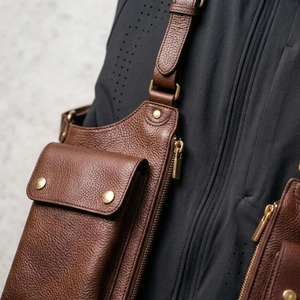 Bolso bandolera de cuero de grano completo al por mayor, que ofrece durabilidad y una elegante funcionalidad diaria a un precio asequible. - Product Image 6