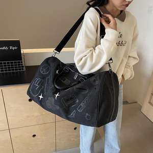 Sac de sport NESTA SPORTS Graffiti, sac de voyage tendance en forme de baril, sac de sport en polyester pour la gym et les activités sportives - Product Image 6