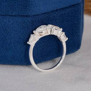 Anillo de boda de plata 925 original con moissanita talla pera de East West para mujer, regalo único y encantador para joyería nupcial - Product Image 3