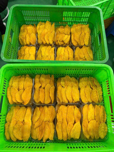 Tranches de mangue séchées FD sans conservateurs, 15 % d'humidité, délicieuses, naturelles et sucrées, collation de fruits, paquet en vrac de 10 kg - Product Image 1