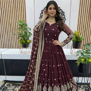 Conjunto de Vestido Anarkali de Diseñador con Dupatta, Georgette Sintético Pesado con Bordado y Lentejuelas, Mangas Largas, 49 Pulgadas de Largo - Product Image 1