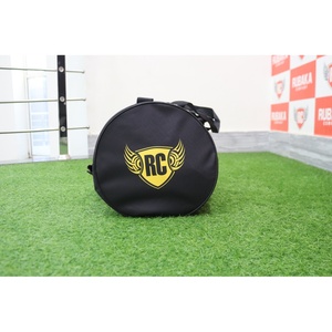 Bolsa Deportiva Personalizada Negra y Amarilla, Bolsa de Viaje para Equipo, Bolsa de Gimnasio, Bolsa para Equipo de Entrenamiento Atlético - Product Image 5