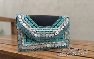 Handmade Embroidered Beaded Floral Lightweight Clutch Handbag Rectangular Purse Detachable Gold Chain Strap for Wedding/Evening - Product Image 2