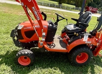 Minicargadora Retroexcavadora Kubota BX23 con Motor y Caja de Cambios, Tracción en las 4 Ruedas - Excavación Fácil, Envío Gratuito y Calidad Confiable