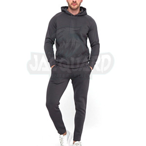 Conjunto deportivo de moda con sudadera extragrande y pantalones a juego - Product Image 1