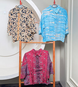 เสื้อพิมพ์ลายแขนบานลำลองของผู้หญิงขนาดใหญ่พิเศษมีกระดุมด้านหน้าเสื้อลายดอกไม้และชนเผ่าสำหรับชุดลำลองและชุดทำงาน - Product Image 4