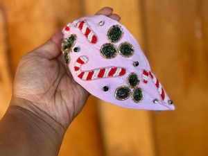 Nuevas Diademas Festivas Navideñas con Pedrería y Acolchado Rosa, Diademas con Adornos de Santa Claus para Mujeres y Niñas - Product Image 5