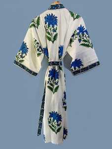 Robe Kimono en Coton Imprimé à la Main Motif Floral Bleu, Tenue de Mariée Prête à Porter pour Femme - Product Image 2