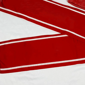 ชุดผ้าพันคอและหมวกไหมพรมอะคริลิคยาวลายแจ็คการ์ดสีแดงและสีขาว Delta Sigma Theta DST |   ชุดของขวัญความอบอุ่นในฤดูหนาวสำหรับชมรมนักศึกษาแบบกำหนดเอง - Product Image 6