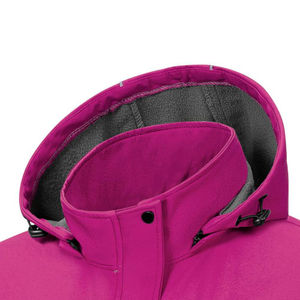 Veste d'hiver softshell pour femme, entièrement zippée, en polyester polaire, idéale pour l'extérieur, fabriquée sur mesure par un fabricant de premier plan. - Product Image 2