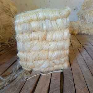 Fibra 100% Modacrílica Ecológica de Calidad de Exportación, Ignífuga y Resistente a Químicos para Aplicaciones de Hilatura de Concreto a Granel - Product Image 1