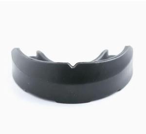 Protector Bucal de Boxeo de Doble Capa con Absorción de Impactos, Protección Ecológica de PVC, Ajuste Suave y Seguro para Entrenamientos Profesionales - Product Image 5