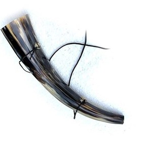 Chope à bière en corne de Viking médiévale, sculptée à la main, durable, pour fêtes, restaurants, vacances et les amoureux - Product Image 1