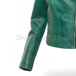 Chaqueta de cuero para mujer de alta costura, pieza de lujo contemporánea diseñada para elevar el estilo diario con una estética moderna y audaz. - Product Image 4