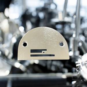 Placa de Aguja para Máquina de Coser Doméstica SINGER 15280 Material de Hierro Hecha en Taiwán - Product Image 6