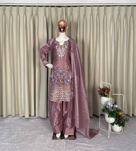 Conjunto de Kurta y Salwar de Seda JMY de Calidad Premium para Fiestas, con Bordado Intenso y Dupatta a Juego, Disponible al Mejor Precio del Mercado - Product Image 3